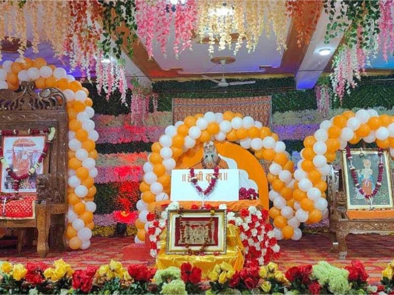 Brahmachari Girish ji, Shri Ved Prakash Sharma ji and Shri Ramdev Dubey have participated in Aaradhna Mahotsav organised at Jyotishpeethadheeshwar Jagatguru Shankaracharya Ashram Alopibag, Prayagraj. Gurudev Shankaracharya Swami Brahmanand Saraswati Jayanti, Swami Shantanand Saraswati Jayanti, Gita Jayanti, Radhamadhav Patotsava is being celebrated in divine presence of Anant Shri Vibhushit Jagadguru Shankaracharya of Jyotirmath Swami Vasudevanand Saraswati ji Maharaj.