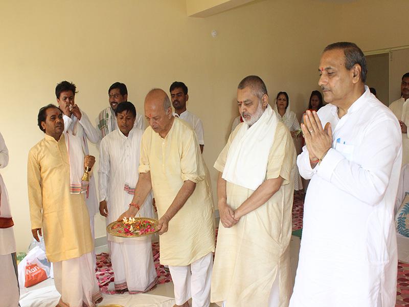 Maharishi Institute of Skill Development and Training ready to use

Maha Media 29 July 2019
Newly constructed campus of Maharishi Institute of Skill Development and Training became ready to use. On the auspicious Monday of Shravan month, Chief Coordinator of MISDT Shri N.V.S. Tyagi and Shri V. R. Khare, Director Communication and Public Relations, Maharishi Vidya Mandir Schools Group have performed Grah Pravesh Ceremony on the campus. Teachers, staff, students of MISDT and family members, Maharishi Vidya Mandir schools group directors and guests were present on this occasion. 

Shri Tyagi informed that the campus will become functional very soon with number of skill development courses i.e. Computer Science, Cutting and Tailoring, Beautician, Yoga and Meditation and Cooking. 

Brahmachari Girish Ji was also present during the ceremony and congratulated MISDT for having new campus. He said, large number of rural population will be provided training and employment through MISDT. 