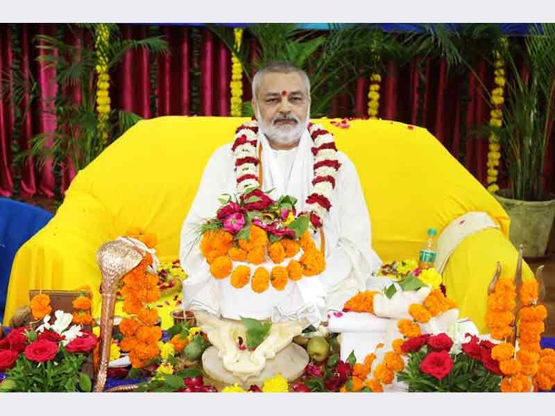 Maharudrabhishek Yagya was performed by Brahmachari Girish Ji with 121 Maharishi Vedic Pundits in Bhopal on second Shravan Somwar today, 25th July 2022.