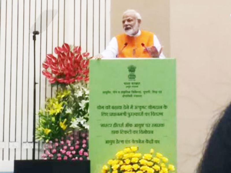 Hon'ble Prime Minister Shri Narendra Modi Ji released Commemorative Postage Stamp on Maharishi Mahesh Yogi (1918-2008) - a pioneer Yogi and Teacher known for original contribution of Yoga and Ayurveda, also remembered most for developing Transcendental Meditation Technique across the globe.
Hon'ble Chairman of Maharishi Vidya Mandir Schools Brahmachari Girish Ji has attended the function of Postal Stamp releasing on 12 Great Saints/ Ayurveda Health Experts by Hon'ble Prime Minister of India Shri Narendra Modi Ji at Vigyan Bhawan Delhi.