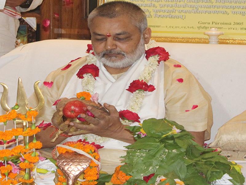 Rudrabhishek at Gurudev Brahmanand Saraswati Ashram

Maha Media 29 April 2019
Rudrabhishek was performed by Brahmachari Girish Ji in presence of Vedic Pundits, staff and guests at Gurudev Brahmanand Sarawati Ashram, Bhojpur Road, Bhopal on second auspicious Shravan Somwar. 
Brahmachari Ji said that 