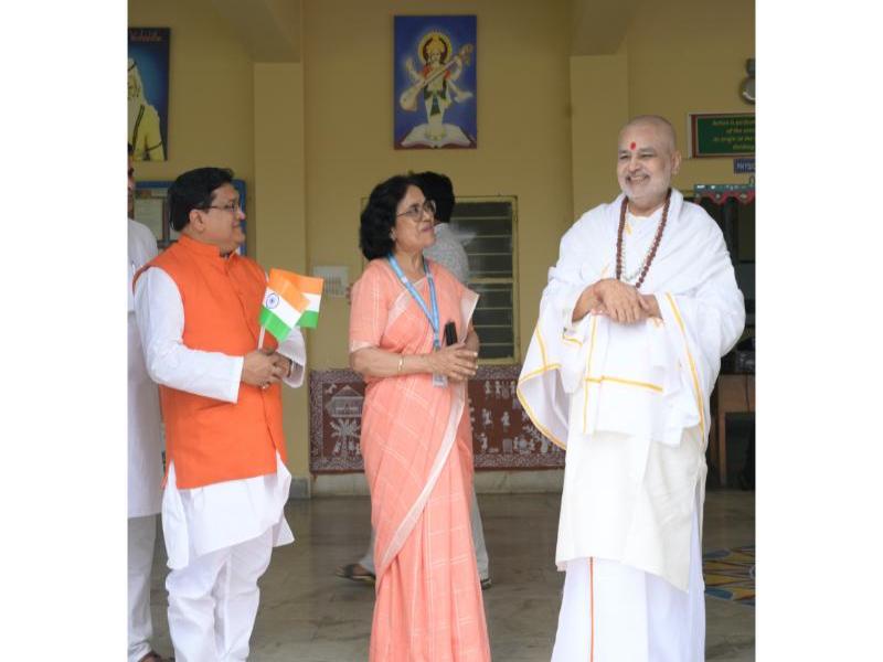 भोपाल स्थित महर्षि सेंटर एजुकेशनल एक्सीलेंस (एमसीईई) द्वारा एक तिरंगा यात्रा का आयोजन किया गया।
