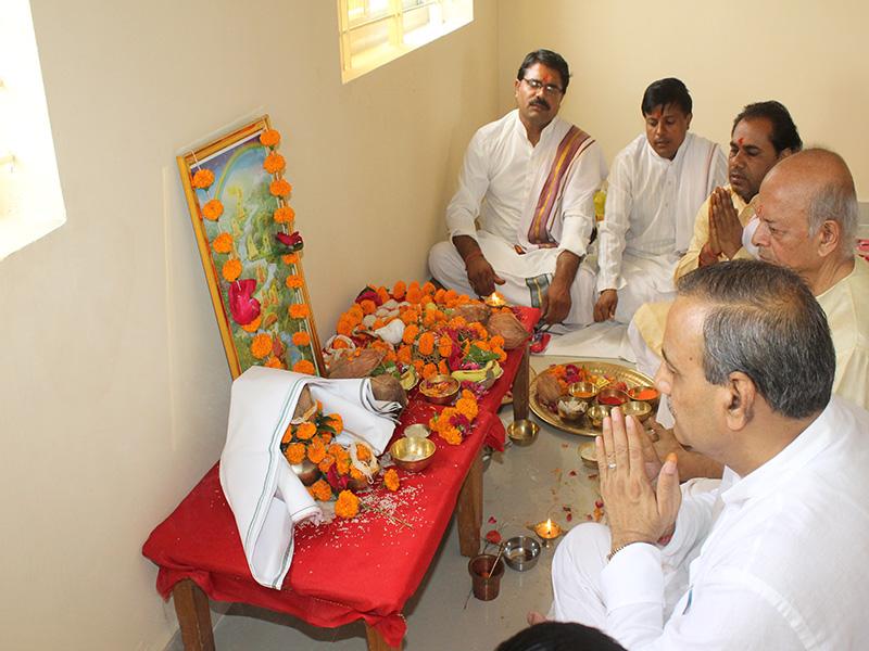 Maharishi Institute of Skill Development and Training ready to use

Maha Media 29 July 2019
Newly constructed campus of Maharishi Institute of Skill Development and Training became ready to use. On the auspicious Monday of Shravan month, Chief Coordinator of MISDT Shri N.V.S. Tyagi and Shri V. R. Khare, Director Communication and Public Relations, Maharishi Vidya Mandir Schools Group have performed Grah Pravesh Ceremony on the campus. Teachers, staff, students of MISDT and family members, Maharishi Vidya Mandir schools group directors and guests were present on this occasion. 

Shri Tyagi informed that the campus will become functional very soon with number of skill development courses i.e. Computer Science, Cutting and Tailoring, Beautician, Yoga and Meditation and Cooking. 

Brahmachari Girish Ji was also present during the ceremony and congratulated MISDT for having new campus. He said, large number of rural population will be provided training and employment through MISDT. 