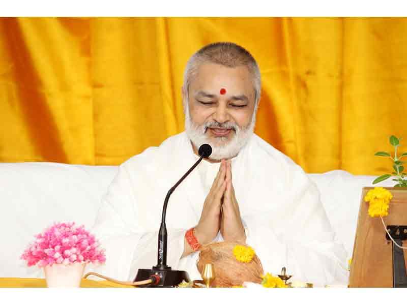 Pujya Brahmachari Girish ji addressed the audience on the occasion of International Mother's Day celebration organsed by Sahasra Sheersha Devi Mandal (unit of Maharishi World Peace Movement) at Maharishi Vedic Sanskritik Kendra Bhopal.