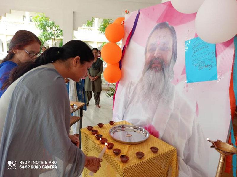 Birthday celebration of Chairman Brahmachari Girish Ji In MVM Jabalpur5