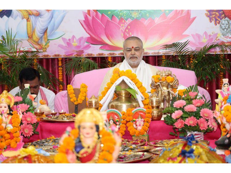 Deepawali was celebrated in all Maharishi Organisations today countrywide.  Puja was performed by Brahmachari Girish Ji with Maharishi Vedic Pundits in auspicious muhurta at Gurudev Brahmanand Saraswati Ashram, Bhopal. Blessings of Shri Mahalakshmi Ji was received for the peace, prosperity, perfect health, invincibility and enlightenment of all members of  world family.