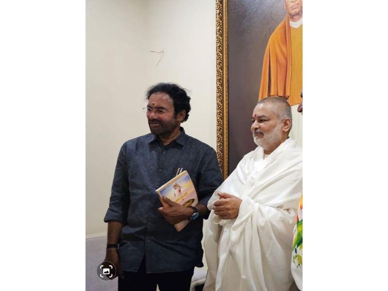 Brahmachari Girish ji with Mrs. Vasanthy Parasuraman and Shri Ramdev has met and presented his new book Brahmachari Girish under Divine Umbrella of His Holiness Maharishi Mahesh Yogi to the BJP President of Telangana and Union Minister of Culture and Tourism Hon'ble Shri G. Kishan Reddy ji and briefed him about Maharishi organisations and programmes. Jai Guru Dev, Jai Maharishi