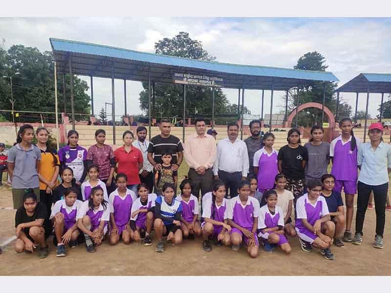 MVM Shahdol:  Nine  students selected for Under 19 State Level Handball Tournament which will be held between 16 to 20 October in Sujalpur.