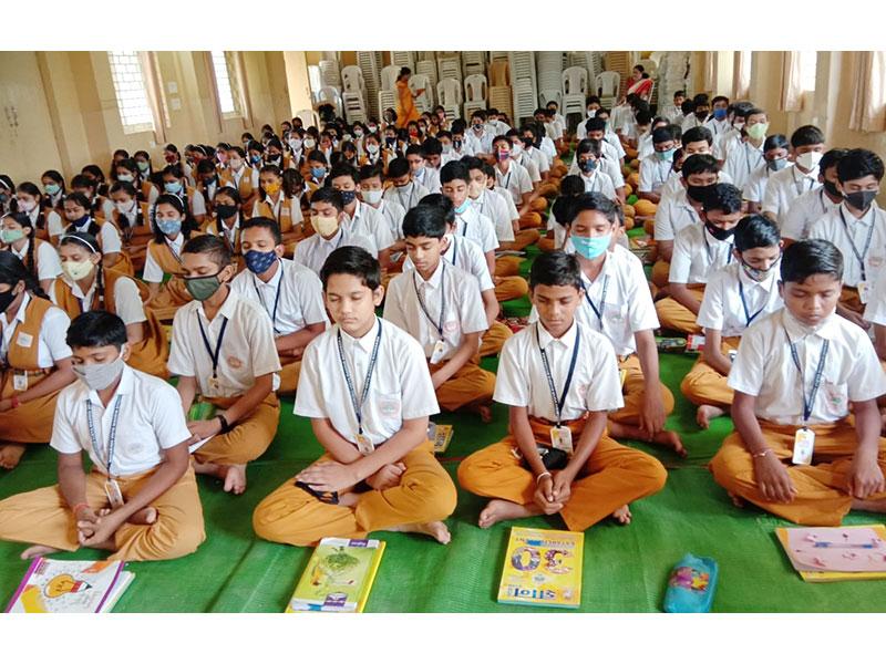 Maharishi World Peace Day Celebration in Maharishi Vidya Mandir Bhandara.