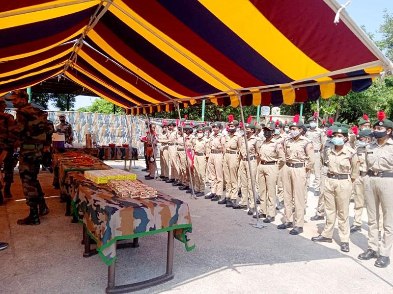 MVM Fatehpur celebrated Golden Victory Year of 1971 war & Amrit Mahotsav. Army Central Command Lucknow under the command of Brigadier Sh. A. K. Mohala organised many activities at Maharishi Vidya Mandir Fatehpur. Freedom fighters were honoured, students competition, cycle rally, medical camp. It's first celebration in Fatehpur. Army officers lauded MVM Fatehpur's effort in nation building.