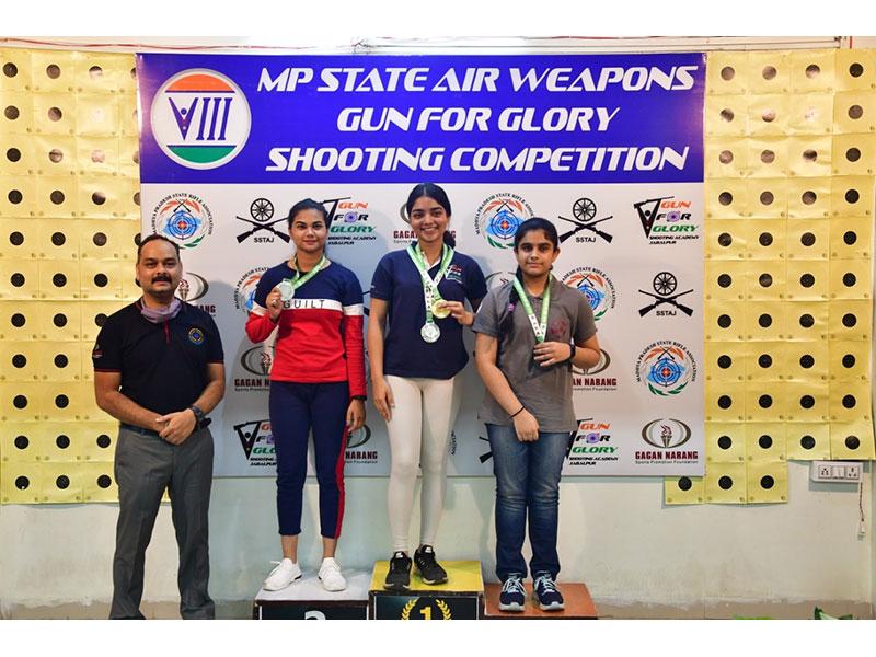 Student of Maharishi Vidya Mandir Jabalpur Class Xll D Ramayani Baghel grabbed 1st rank in MP State Shooting Championship - 2021