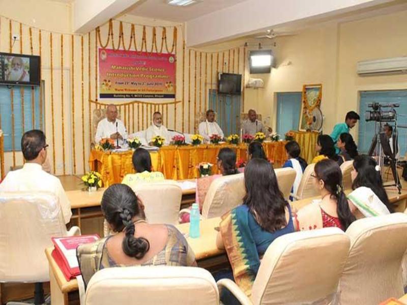 Maharishi Vedic Administrators Training Institute and Maharishi World Peace Movement has organised 7 days Maharishi Ved Vigyan Introductory Programme at Bhopal, Madhya Pradesh. Grand valedictory programme was organised at MCEE campus celebration hall in presence of Brahmachari Girish Ji-the President of Maharishi World Peace Movement.