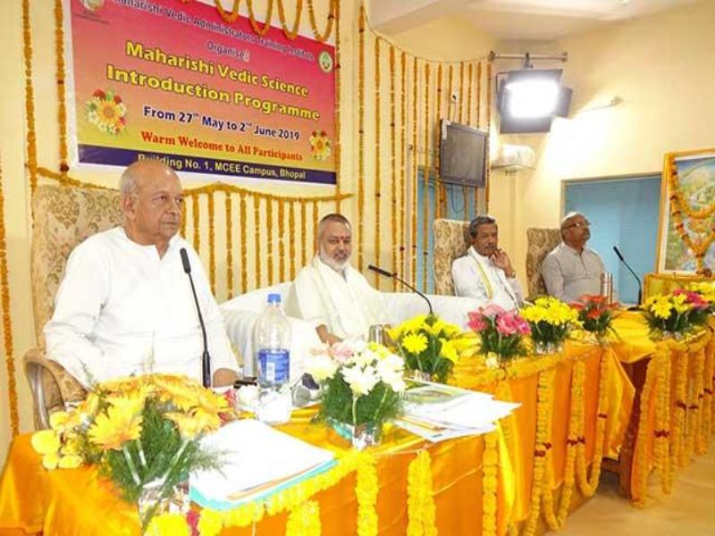 Maharishi Vedic Administrators Training Institute and Maharishi World Peace Movement has organised 7 days Maharishi Ved Vigyan Introductory Programme at Bhopal, Madhya Pradesh. Grand valedictory programme was organised at MCEE campus celebration hall in presence of Brahmachari Girish Ji-the President of Maharishi World Peace Movement.