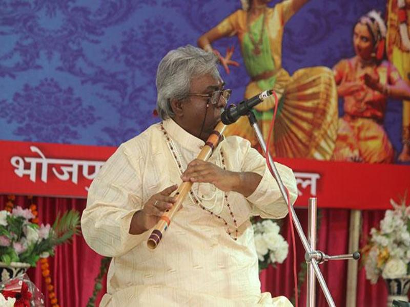 Pt. Amarnath from Delhi performing flute recital during Sanskriti Diwas Celebration 2019.