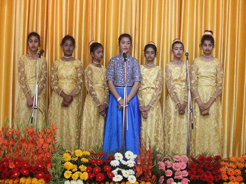 Students of Maharishi Centre for Educational Excellence singing devotional song